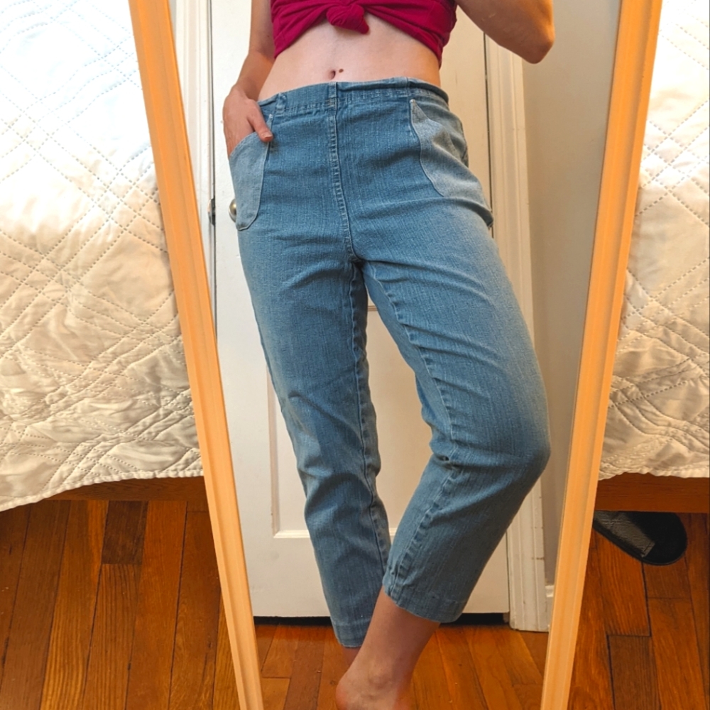 💙 mid-rise cropped jeans
